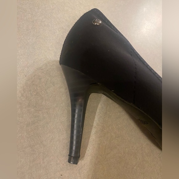 Simply Vera Wang Black 3" heel: Size 7 M - Picture 4 of 5